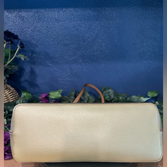 Tory Burch Perry Colorblock Tan & Gold Leather Tote with Tassel EUC used twice - Picture 3 of 6